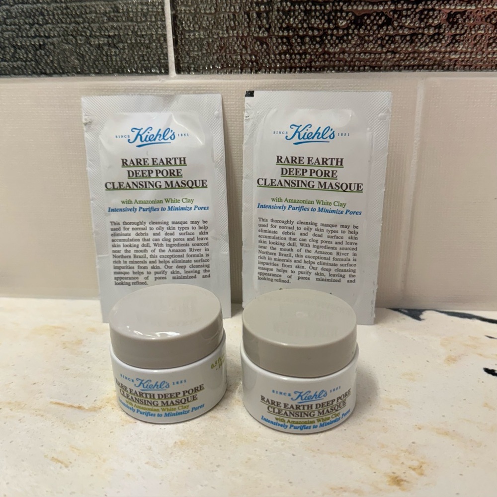 Kiehl’s Rare Earth Deep Pore Cleansing Mask